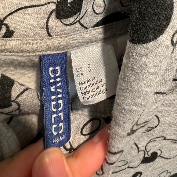 H&M Men’s Hoodie - Picture 2 of 3